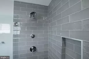 817 N 20th St, Philadelphia, PA 19130 - Photo 21