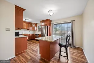 804 Keely Pl, Philadelphia, PA 19128 - Photo 3