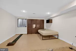 1017 S Dorrance St, Philadelphia, PA 19146 - Photo 23