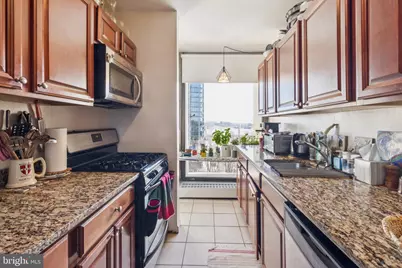 210 Locust Street #7AW, Philadelphia, PA 19106 - Photo 5