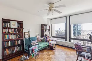 210 Locust St, Philadelphia, PA 19106 - Photo 9