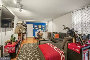 1720 Wallace St, Philadelphia, PA 19130 - Photo 1