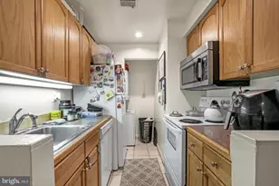 1720 Wallace St, Philadelphia, PA 19130 - Photo 13