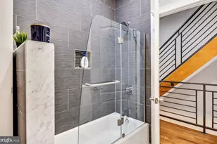 1945 Watkins St, Philadelphia, PA 19145 - Photo 15