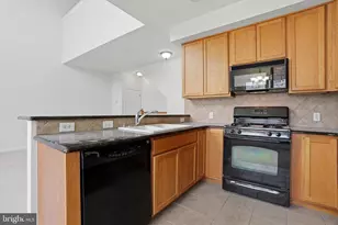 2103 Verona Dr, Philadelphia, PA 19145 - Photo 11