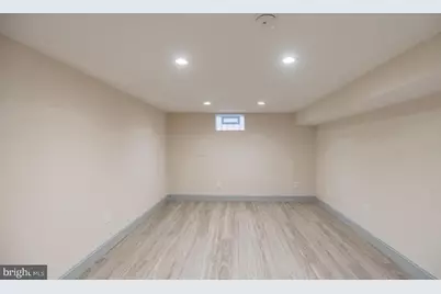 2046 E Stella Street, Philadelphia, PA 19134 - Photo 17