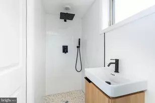 106 Pollard St, Philadelphia, PA 19123 - Photo 23