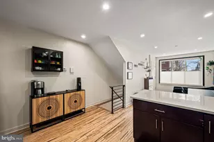 1825 Carpenter St, Philadelphia, PA 19146 - Photo 13