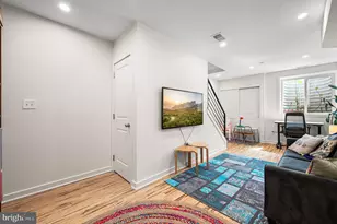 1825 Carpenter St, Philadelphia, PA 19146 - Photo 17