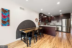 1825 Carpenter St, Philadelphia, PA 19146 - Photo 3