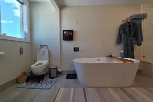 1227 N Leithgow St, Philadelphia, PA 19122 - Photo 11