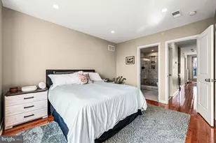 1825 Carpenter St, Philadelphia, PA 19146 - Photo 13