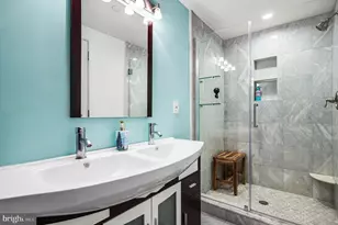 1825 Carpenter St, Philadelphia, PA 19146 - Photo 11