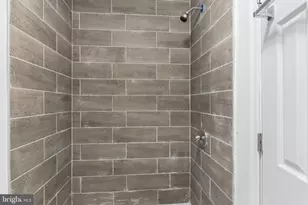 1807 S 9th St, Philadelphia, PA 19148 - Photo 11