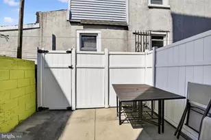 2216 Almond St, Philadelphia, PA 19125 - Photo 7