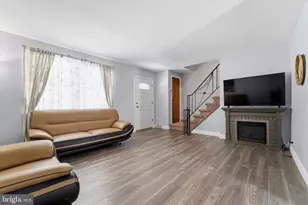 603 Green Ln, Philadelphia, PA 19128 - Photo 3