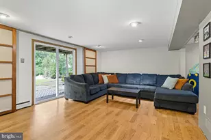 1028 Norvelt Dr, Philadelphia, PA 19115 - Photo 7