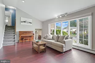 1028 Norvelt Dr, Philadelphia, PA 19115 - Photo 11