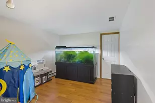 1028 Norvelt Dr, Philadelphia, PA 19115 - Photo 9