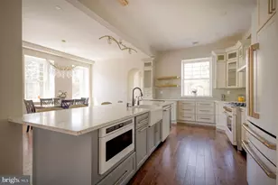 205 W Highland Ave, Philadelphia, PA 19118 - Photo 17