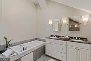 827 Catharine St, Philadelphia, PA 19147 - Photo 35