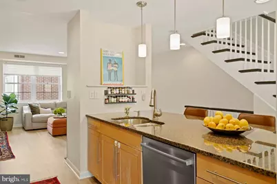 827 Catharine Street, Philadelphia, PA 19147 - Photo 11