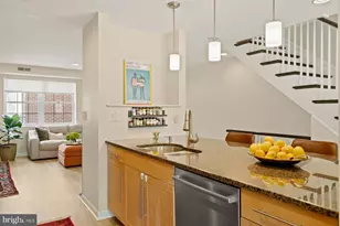 827 Catharine St, Philadelphia, PA 19147 - Photo 11