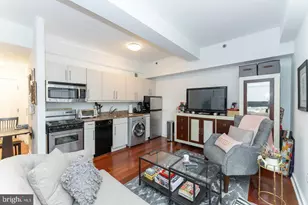 219 S 18th St, Philadelphia, PA 19103 - Photo 3