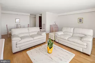 604 S Washington Square S, Philadelphia, PA 19106 - Photo 5