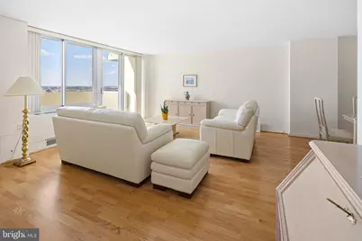 604 S Washington Square S #3007, Philadelphia, PA 19106 - Photo 3