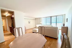 604 S Washington Square S, Philadelphia, PA 19106 - Photo 3