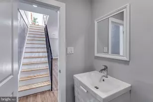 2636 Latona St, Philadelphia, PA 19146 - Photo 33