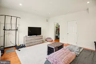 679 N 11th St, Philadelphia, PA 19123 - Photo 7