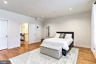 679 N 11th St, Philadelphia, PA 19123 - Photo 7