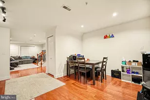 679 N 11th St, Philadelphia, PA 19123 - Photo 17