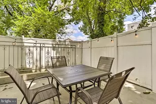 679 N 11th St, Philadelphia, PA 19123 - Photo 27