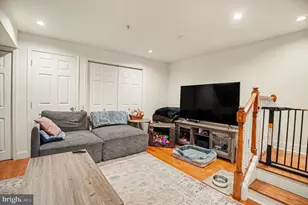 679 N 11th St, Philadelphia, PA 19123 - Photo 15