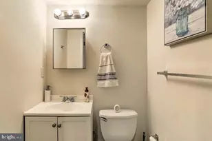 679 N 11th St, Philadelphia, PA 19123 - Photo 21