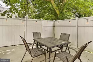 679 N 11th St, Philadelphia, PA 19123 - Photo 23