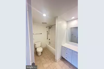 1100 Vine Street #404, Philadelphia, PA 19107 - Photo 15