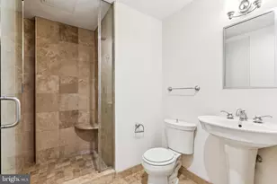 1701 Locust St, Philadelphia, PA 19103 - Photo 15