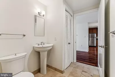 1701 Locust Street #2111, Philadelphia, PA 19103 - Photo 15