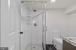 8654 Fayette St, Philadelphia, PA 19150 - Photo 25