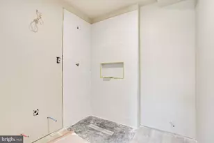 2526 Coral, Philadelphia, PA 19125 - Photo 15