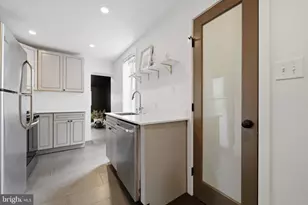 1902 E Hagert St, Philadelphia, PA 19125 - Photo 9