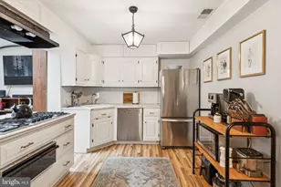 1206 Waverly Walk, Philadelphia, PA 19147 - Photo 9