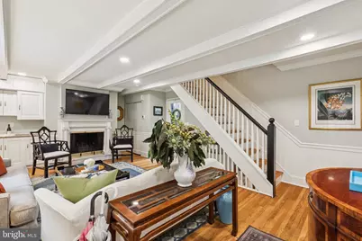 1206 Waverly Walk, Philadelphia, PA 19147 - Photo 3