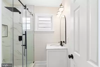 1542 S Bambrey Street, Philadelphia, PA 19146 - Photo 9