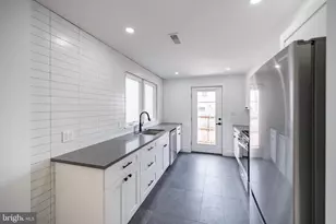 2009 E Cumberland St, Philadelphia, PA 19125 - Photo 9