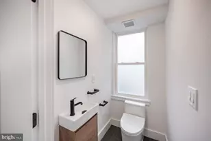 2009 E Cumberland St, Philadelphia, PA 19125 - Photo 5